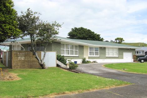 Photo of property in 28 Shortt Avenue, Mangere Bridge, Auckland, 2022