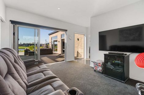 Photo of property in 65 The Esplanade, Pegasus, 7612