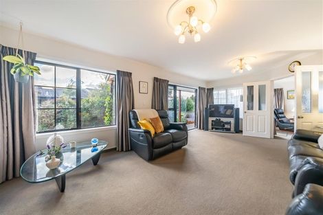Photo of property in 21 Marlborough Street, Silverstream, Upper Hutt, 5019