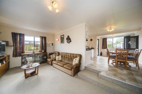 Photo of property in 4 Pain Street, Bulls, 4818