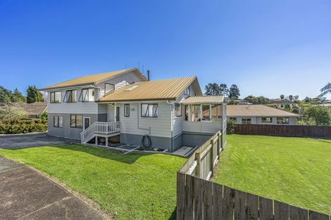 Photo of property in 92b Colwill Road, Massey, Auckland, 0614