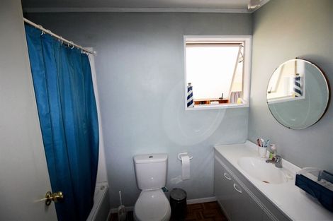 Photo of property in 16 Lee Street, Whitianga, 3510