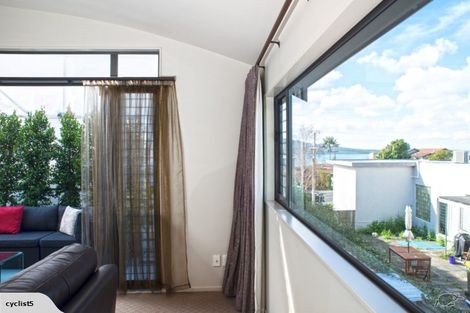 Photo of property in 33a Seacliffe Avenue, Belmont, Auckland, 0622