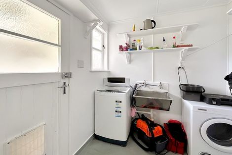 Photo of property in 19 Maire Street, Gonville, Whanganui, 4501