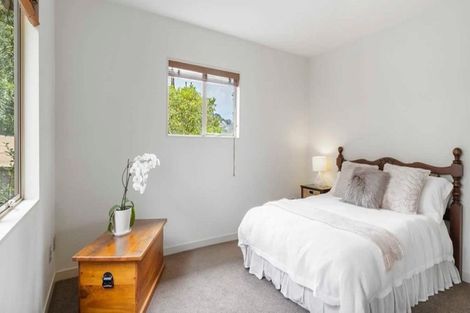 Photo of property in 68 Saddleback Rise, Murrays Bay, Auckland, 0630