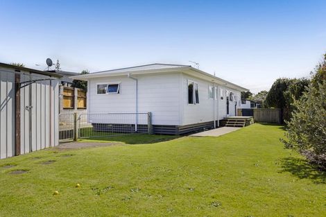 Photo of property in 6 Camellia Avenue, Bell Block, New Plymouth, 4312