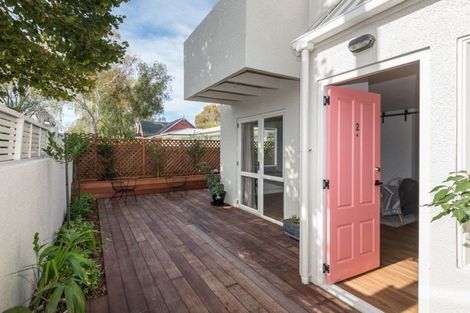 Photo of property in 2/270 Kilmore Street, Christchurch Central, Christchurch, 8011