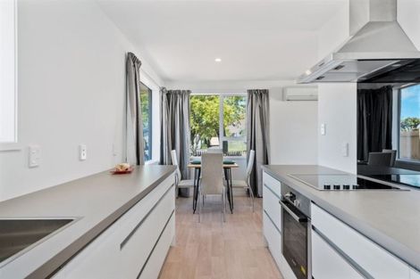 Photo of property in 9 Betula Place, Parklands, Christchurch, 8083