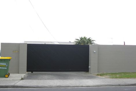 Photo of property in 1022 Whangaparaoa Road, Tindalls Beach, Whangaparaoa, 0930