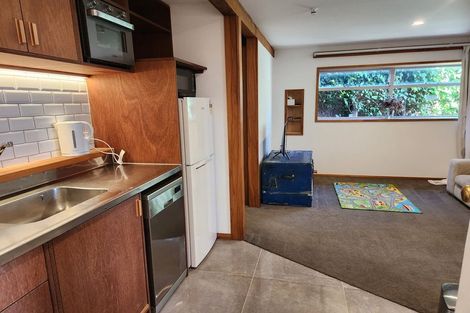 Photo of property in 34 Cannon Hill Crescent, Mount Pleasant, Christchurch, 8081