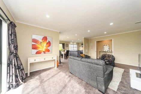 Photo of property in 115 Schnell Drive, Kelvin Grove, Palmerston North, 4414