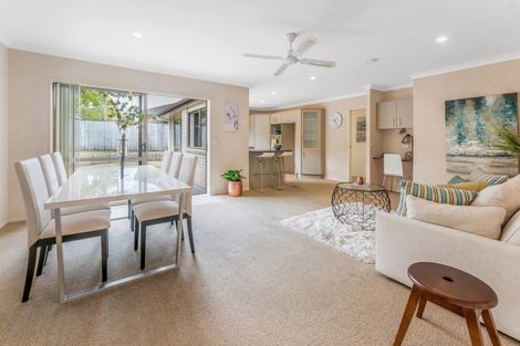 Photo of property in 51 Kelvin Hart Drive, East Tamaki, Auckland, 2013