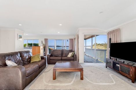 Photo of property in 14 Tapu Place, Kaiteriteri, Motueka, 7197