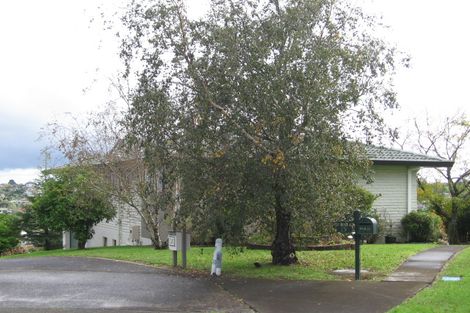 Photo of property in 19 Pounamu Place, Shelly Park, Auckland, 2014