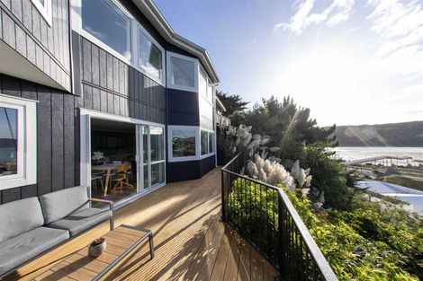 Photo of property in 2a Paremata Crescent, Paremata, Porirua, 5024