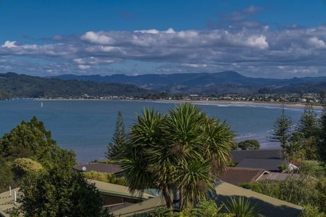 Photo of property in 3 Puriri Place, Whitianga, 3510