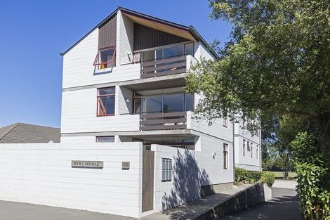 Photo of property in 21 Newbridge Place, Ilam, Christchurch, 8041