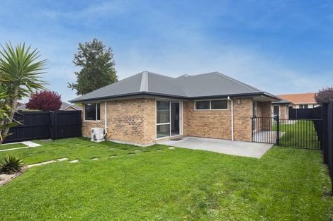 Photo of property in 18 Montego Close, Shirley, Christchurch, 8052