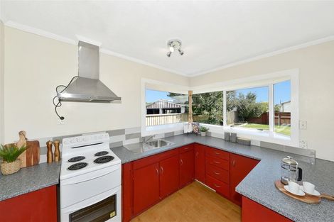 Photo of property in 11 Glenora Place, Hornby, Christchurch, 8042