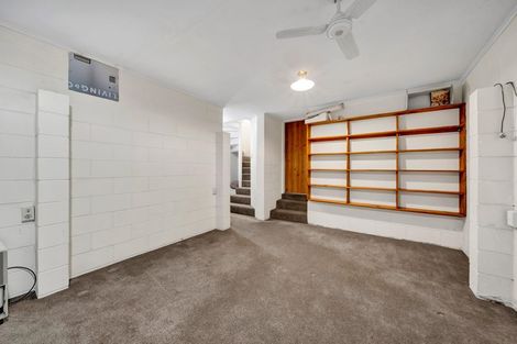 Photo of property in 32 Beaumont Crescent, Frankleigh Park, New Plymouth, 4310