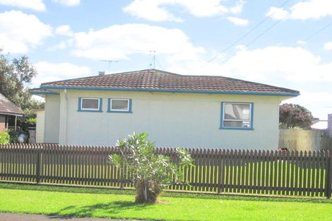 Photo of property in 44 Devon Road, Bucklands Beach, Auckland, 2012