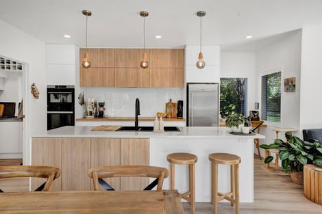 Photo of property in 14a Clawton Street, Westown, New Plymouth, 4310