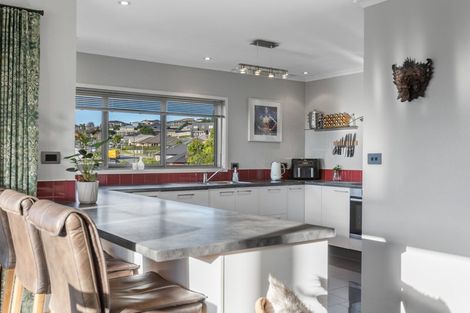 Photo of property in 31 Bayvista Close, Welcome Bay, Tauranga, 3112