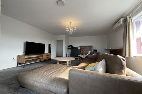 Photo of property in 1 Clematis Avenue, Murrays Bay, Auckland, 0630