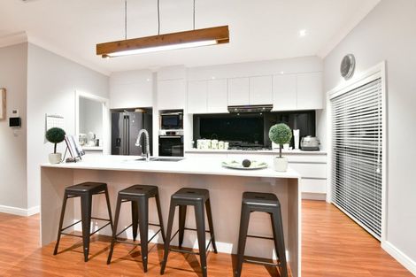 Photo of property in 7 Boutique Way, Orewa, 0931