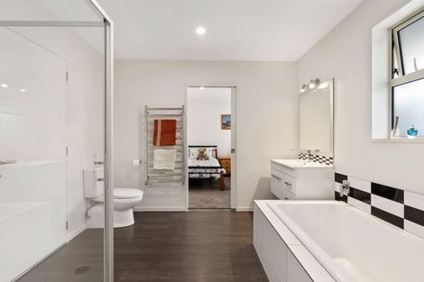 Photo of property in 2 Barratt Street, Blenheim, 7201