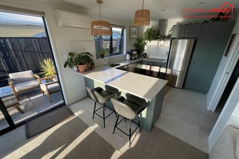 Photo of property in 2 Tiria Drive, Papamoa Beach, Papamoa, 3118
