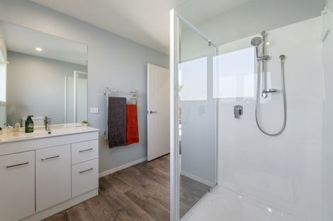 Photo of property in 43 Carrs Road, Urenui, 4377