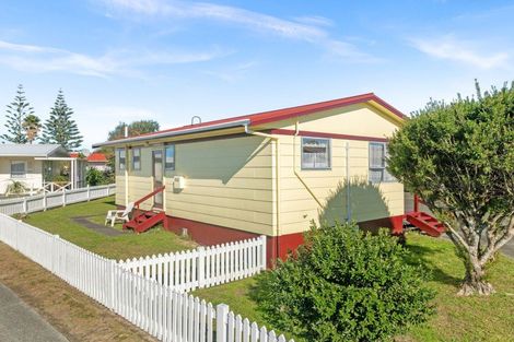 Photo of property in 25a Kuparu Place, Ruakaka, 0116