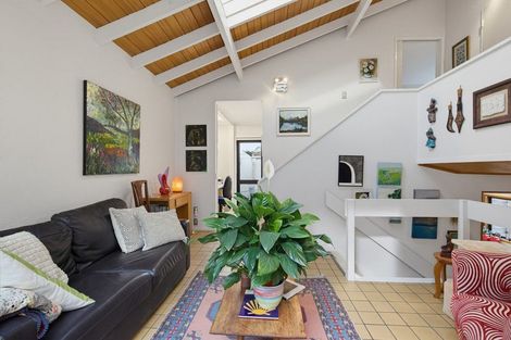 Photo of property in 21 Rama Crescent, Khandallah, Wellington, 6035