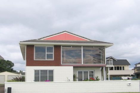 Photo of property in 144 Marine Parade, Mount Maunganui, 3116