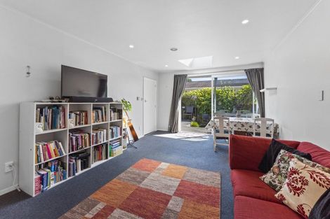 Photo of property in 1/15a Lane Street, Wallaceville, Upper Hutt, 5018