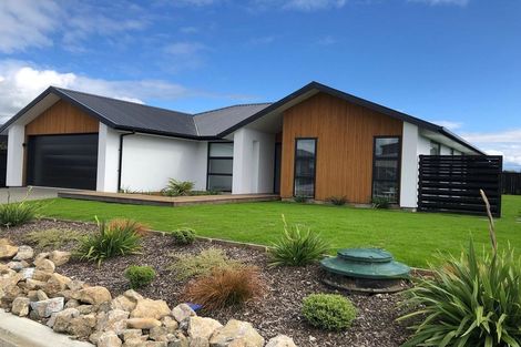 Photo of property in 19 Wakanini Place, Mapua, 7005