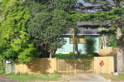 Photo of property in 11 Nielsen Place, Massey, Auckland, 0614