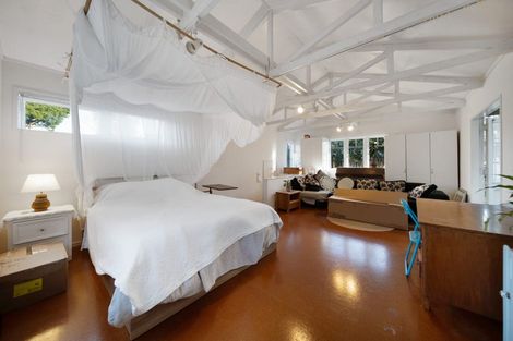 Photo of property in 23 Pohutukawa Avenue, Shelly Park, Auckland, 2014