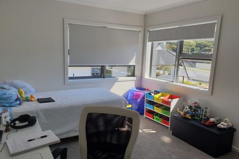Photo of property in 214 Navigation Drive, Whitby, Porirua, 5024