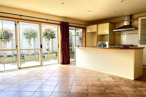 Photo of property in 1/16 Glanworth Place, Dannemora, Auckland, 2016