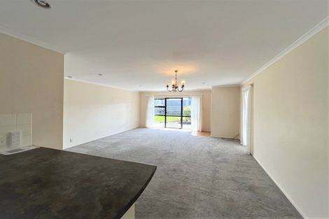 Photo of property in 33a Minaret Drive, Bucklands Beach, Auckland, 2014