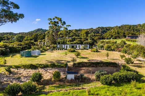 Photo of property in 77 Wairimu Way, Waipu, 0582