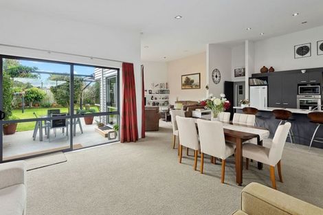 Photo of property in 4 Resolution Place, One Tree Point, 0118