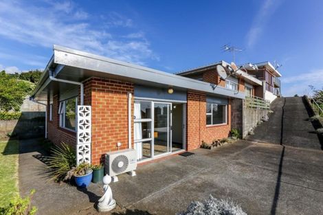 Photo of property in 31/1 Findlay Street, Moturoa, New Plymouth, 4310