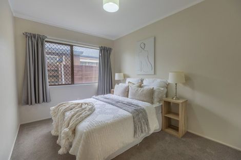 Photo of property in 16 Berwick Place, Mount Maunganui, 3116