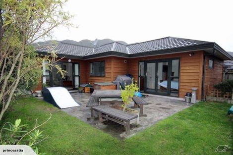 Photo of property in 115 Mandel Mews, Waiwhetu, Lower Hutt, 5010