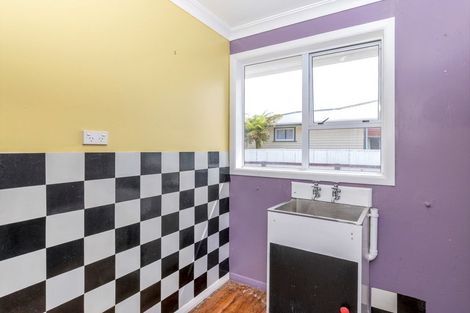 Photo of property in 13 Saint Annes Street, Levin, 5510