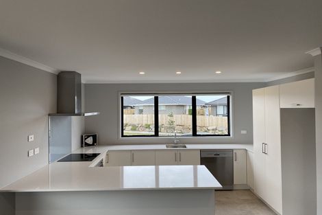 Photo of property in 15 Kahotea Place, Papamoa Beach, Papamoa, 3118