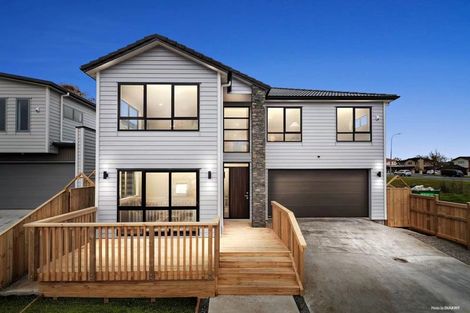 Photo of property in 4 Wyon Way, Flat Bush, Auckland, 2016